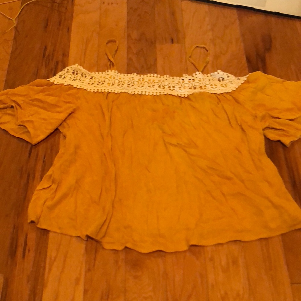 shoulder cut blouse